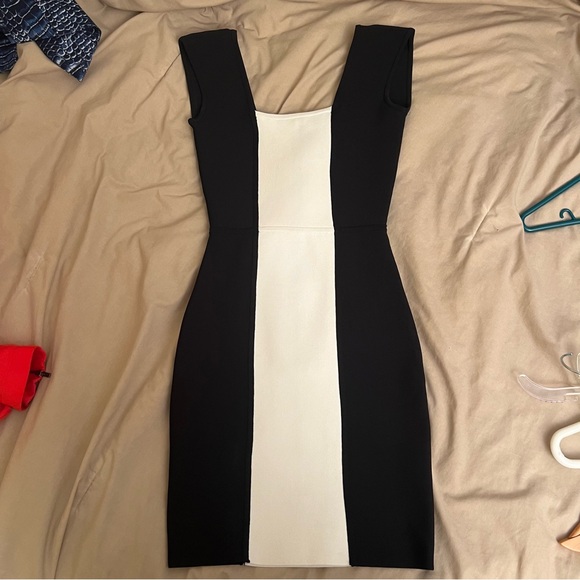 “VELA” bodycon bcbg dress - Picture 2 of 2